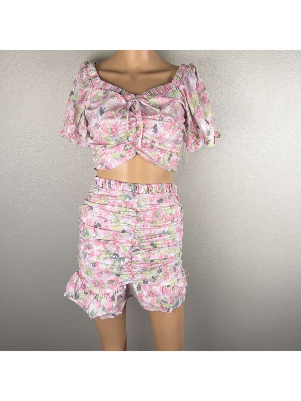 Story On Floral 2 Piece Set Women’s S Pink Green Ruched Crop Top Ruffle Shorts